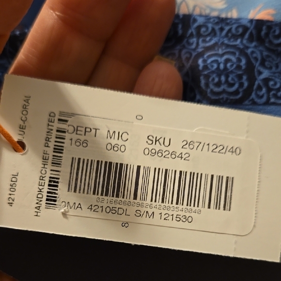 Skies Are Blue Floral Women's Handkerchief Top SIZE S/M - Picture 5 of 6